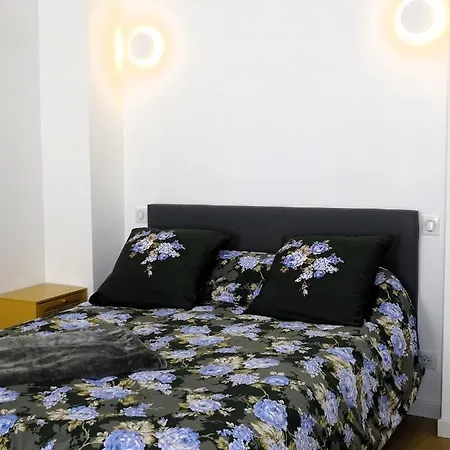 Augustins Fountain Studio: Cozy Historic Aix Center Retreat Apartment Aix-en-Provence