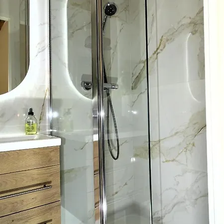 Augustins Fountain Studio: Cozy Historic Aix Center Retreat Aix-en-Provence