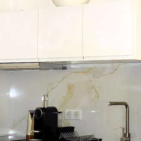 Augustins Fountain Studio: Cozy Historic Aix Center Retreat Aix-en-Provence